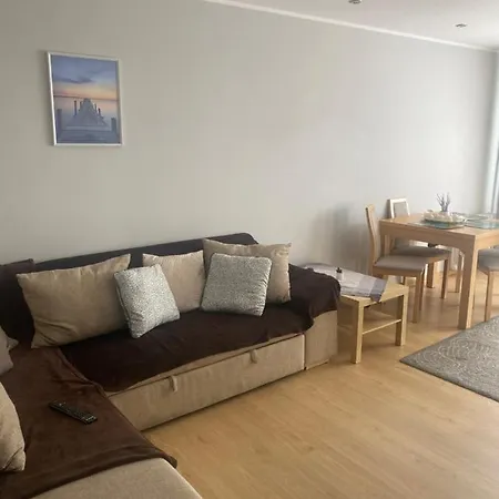 Uroczy Dwa Pokoje,3 Oddzielne Spania,las,skm, Plaza, Parking * Gdynia