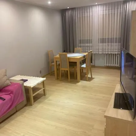 Uroczy Dwa Pokoje,3 Oddzielne Spania,las,skm, Plaza, Parking * Gdynia