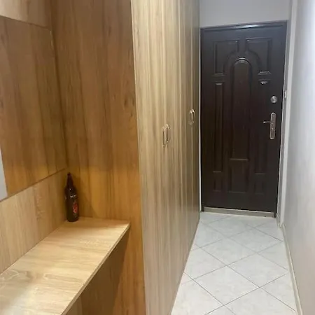 Uroczy Dwa Pokoje,3 Oddzielne Spania,las,skm, Plaza, Parking * Gdynia