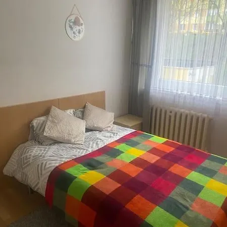 Lejlighed Uroczy Dwa Pokoje,3 Oddzielne Spania,las,skm, Plaza, Parking *