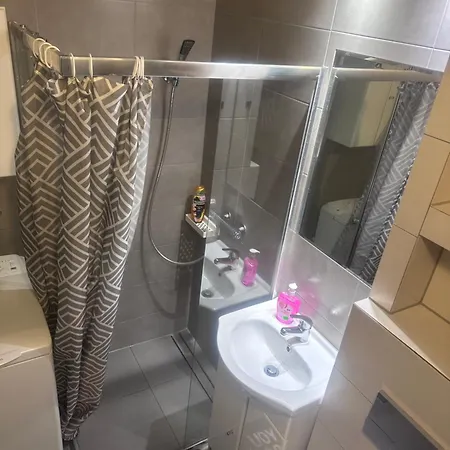 Uroczy Dwa Pokoje,3 Oddzielne Spania,las,skm, Plaza, Parking Lejlighed Gdynia