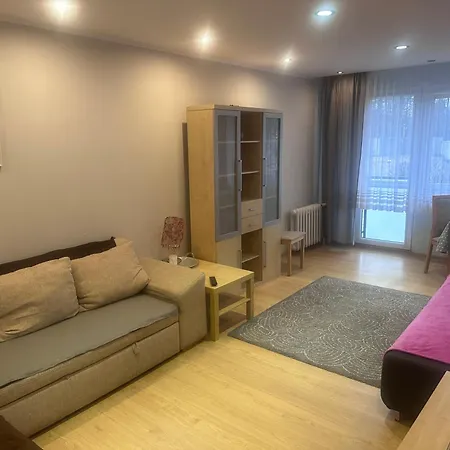 Lejlighed Uroczy Dwa Pokoje,3 Oddzielne Spania,las,skm, Plaza, Parking